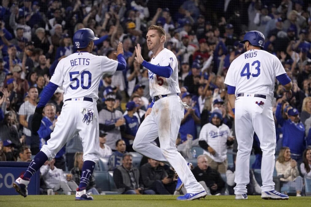 Dodgers Win Game 1 in Style: Freddie Freeman’s 10th-Inning Walk-Off Grand Slam Shocks Yankees