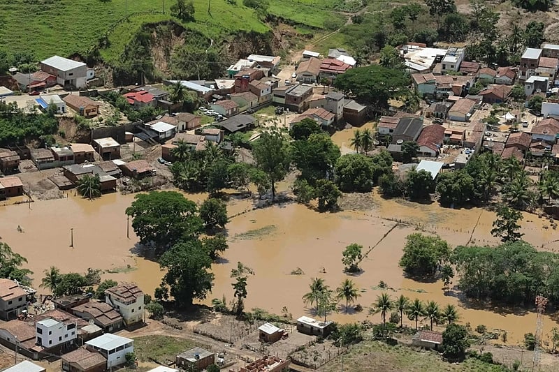 Heavy Rains Hit Greater São Paulo: Over 1.4 Million Left in Darkness